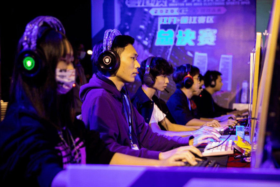 似的机遇和 似的机遇和